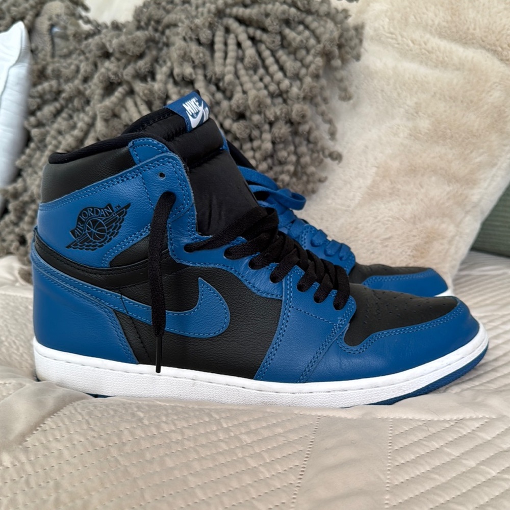 Marina Blue Air Jordan 1 High-Top Sneakers in Black and Blue